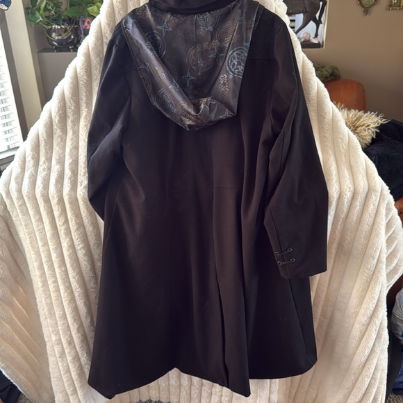 Torrid Harry Potter Trench - Picture 8 of 8